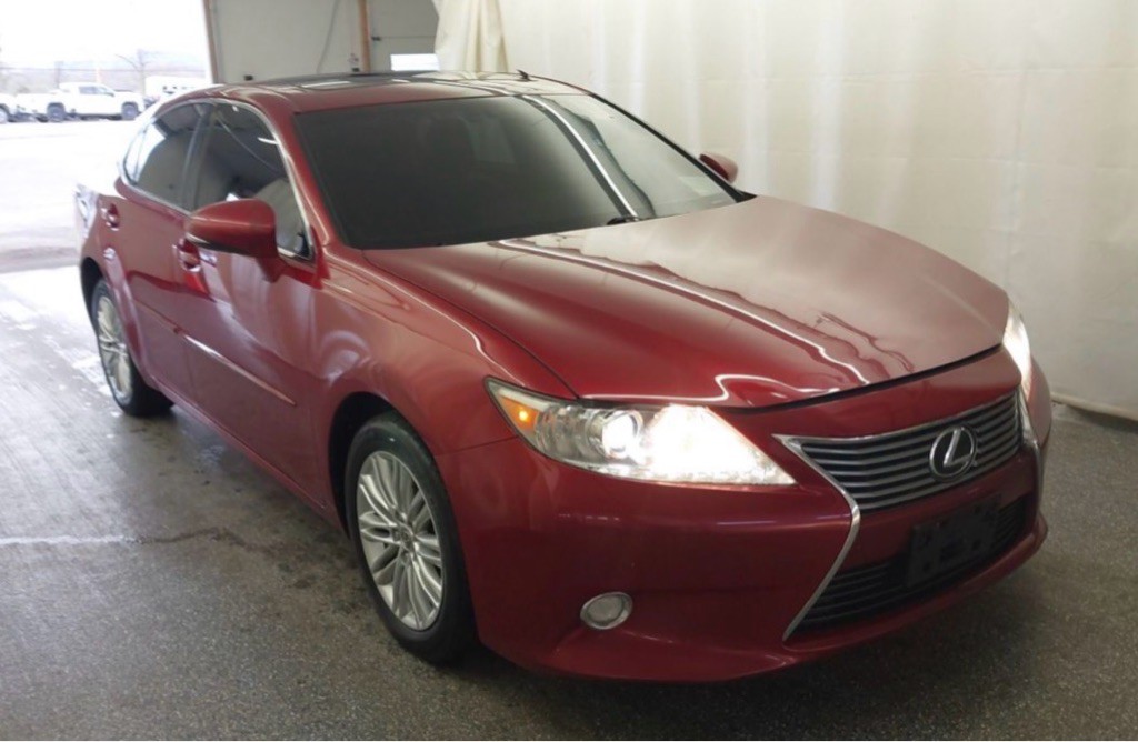 2014 Lexus ES Image 4