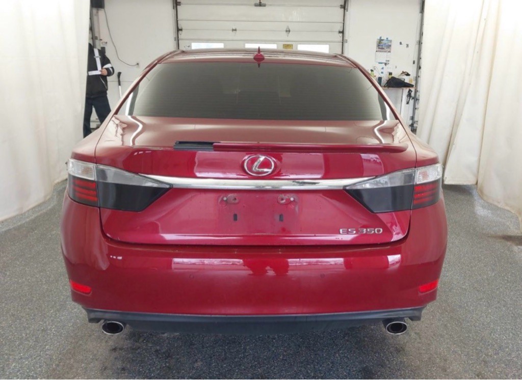 2014 Lexus ES Image 5