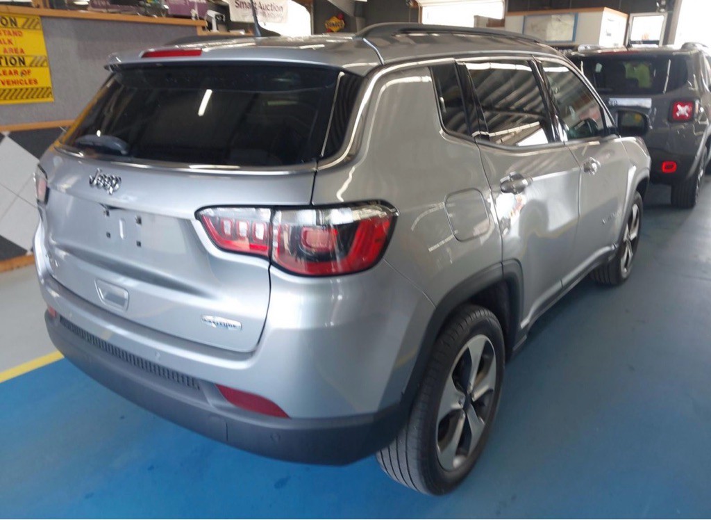 2018 Jeep Compass Image 2