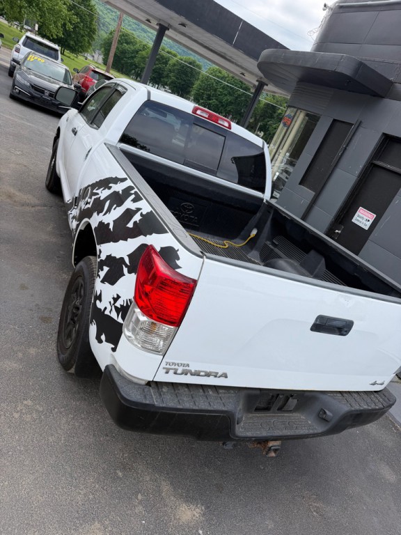 2010 Toyota Tundra Image 3