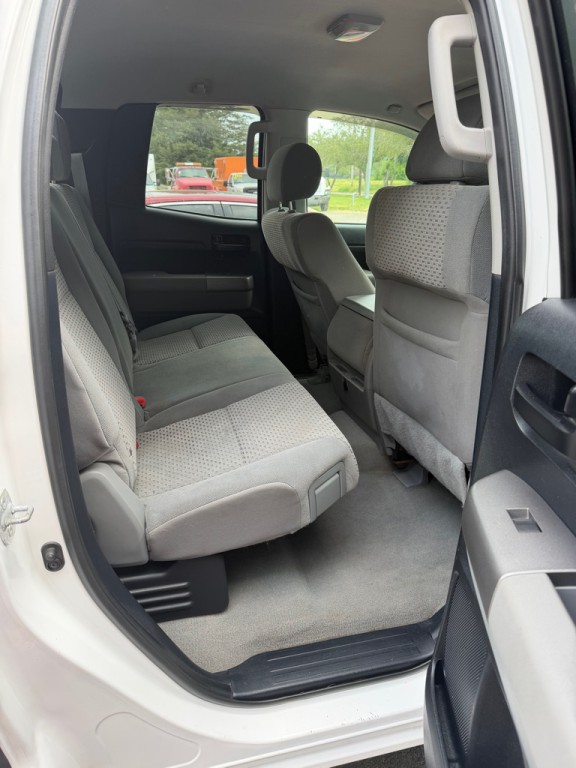 2010 Toyota Tundra Image 5