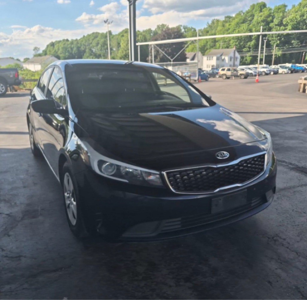 2018 Kia Forte Image 2