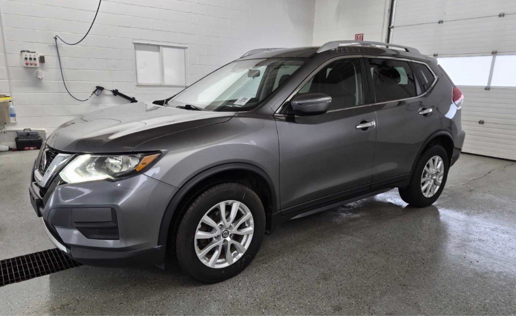 2019 Nissan Rogue Image 1