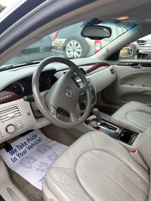2011 Buick Lucerne Image 7