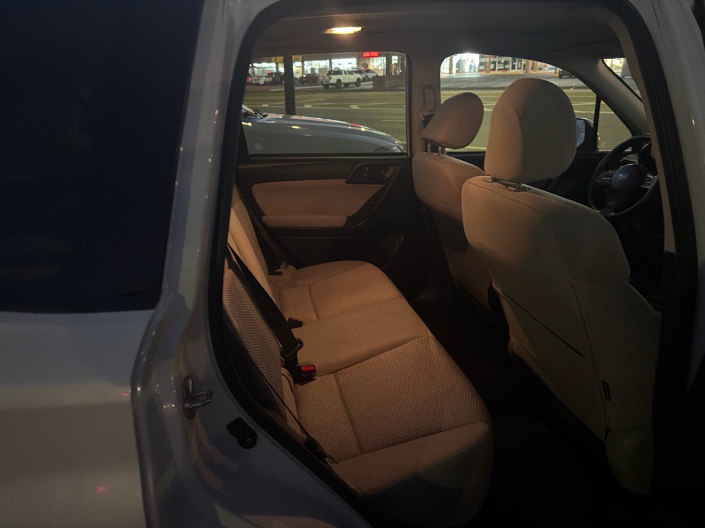 2015 Subaru Forester Image 6