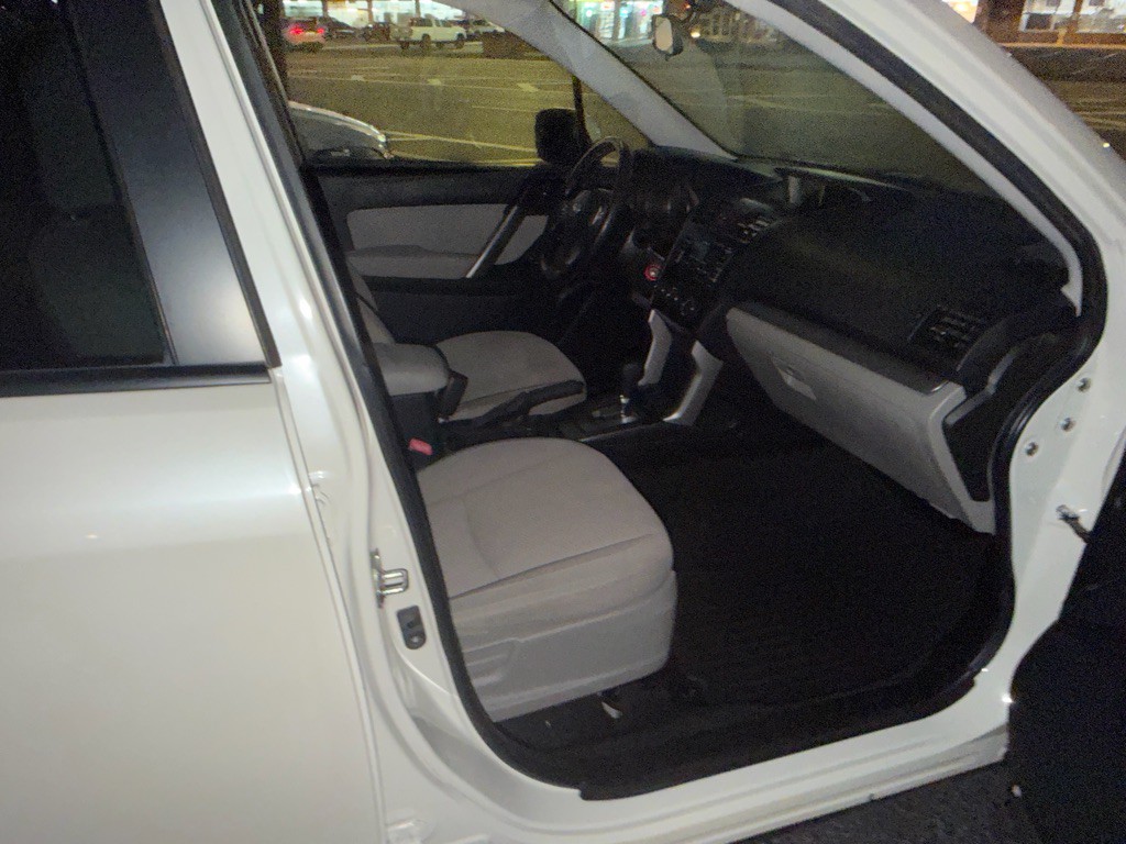 2015 Subaru Forester Image 13