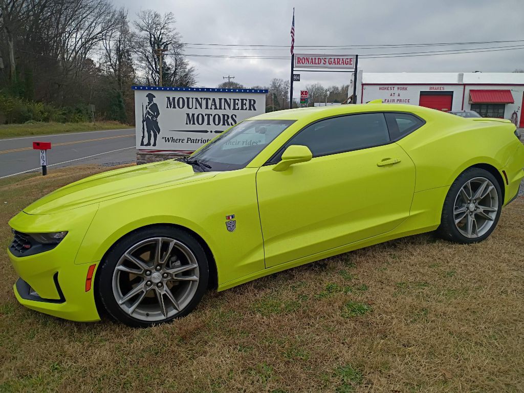 2019 Chevrolet Camaro Image 1