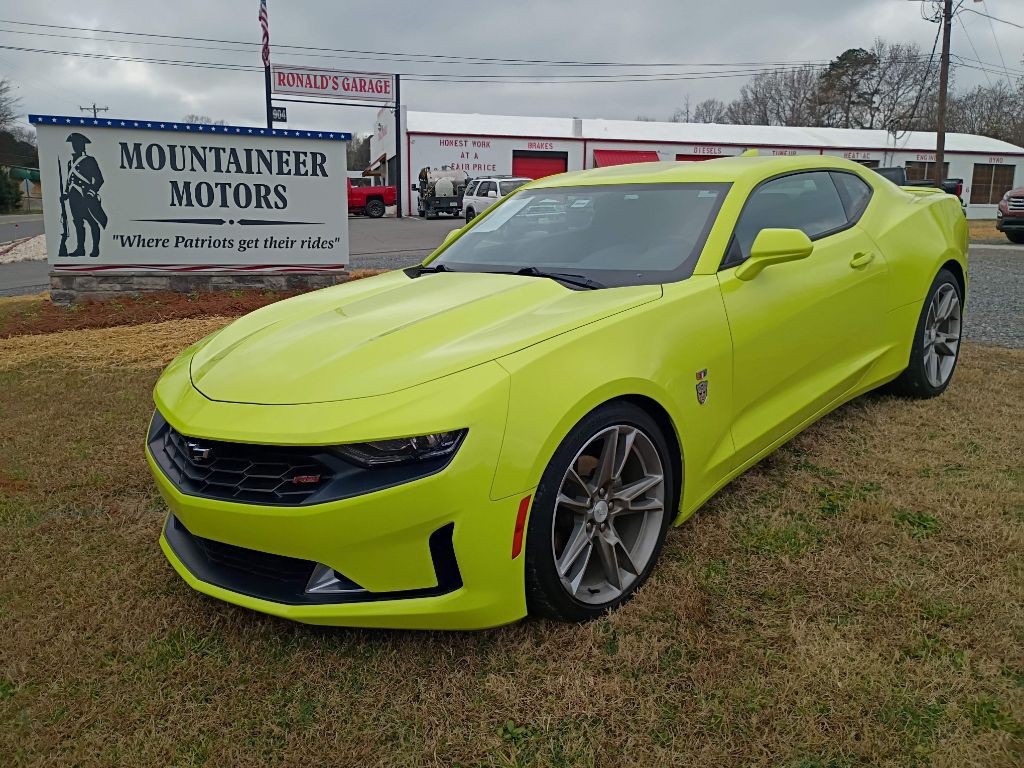 2019 Chevrolet Camaro Image 2