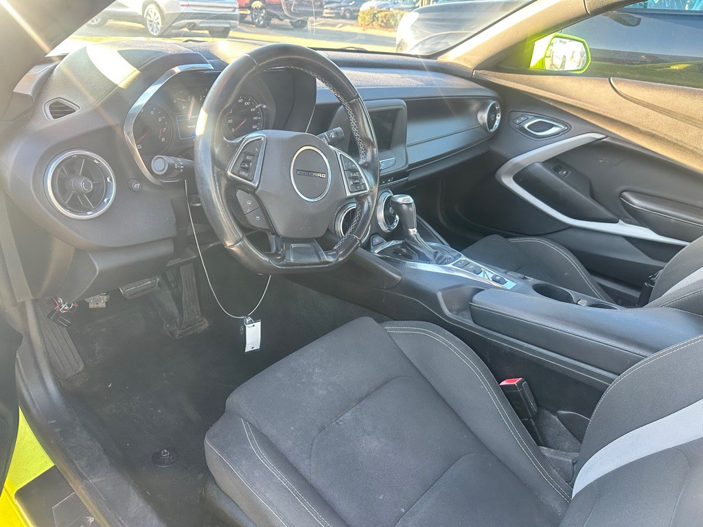 2019 Chevrolet Camaro Image 11