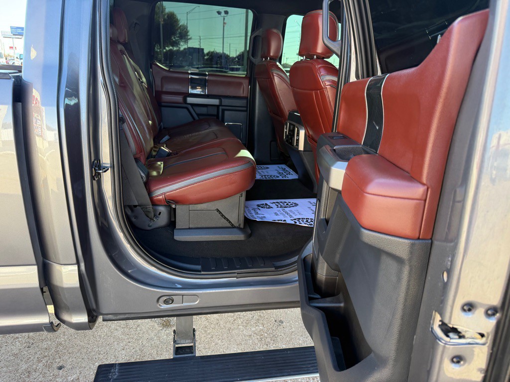 2022 Ford F-350 Image 5