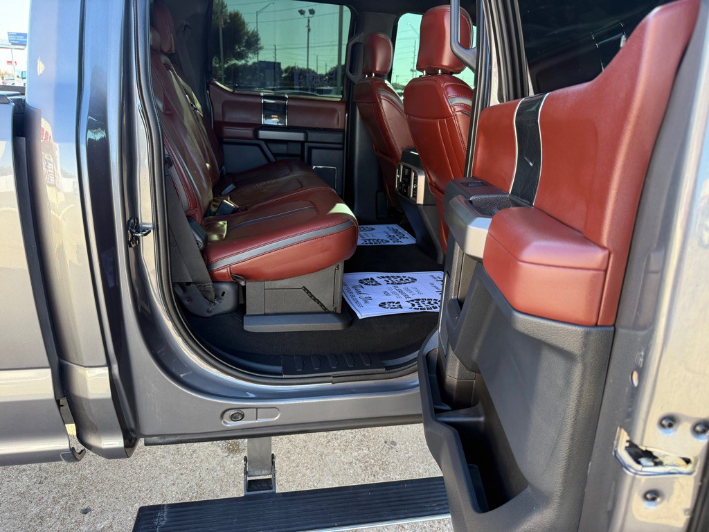 2022 Ford F-350 Image 6