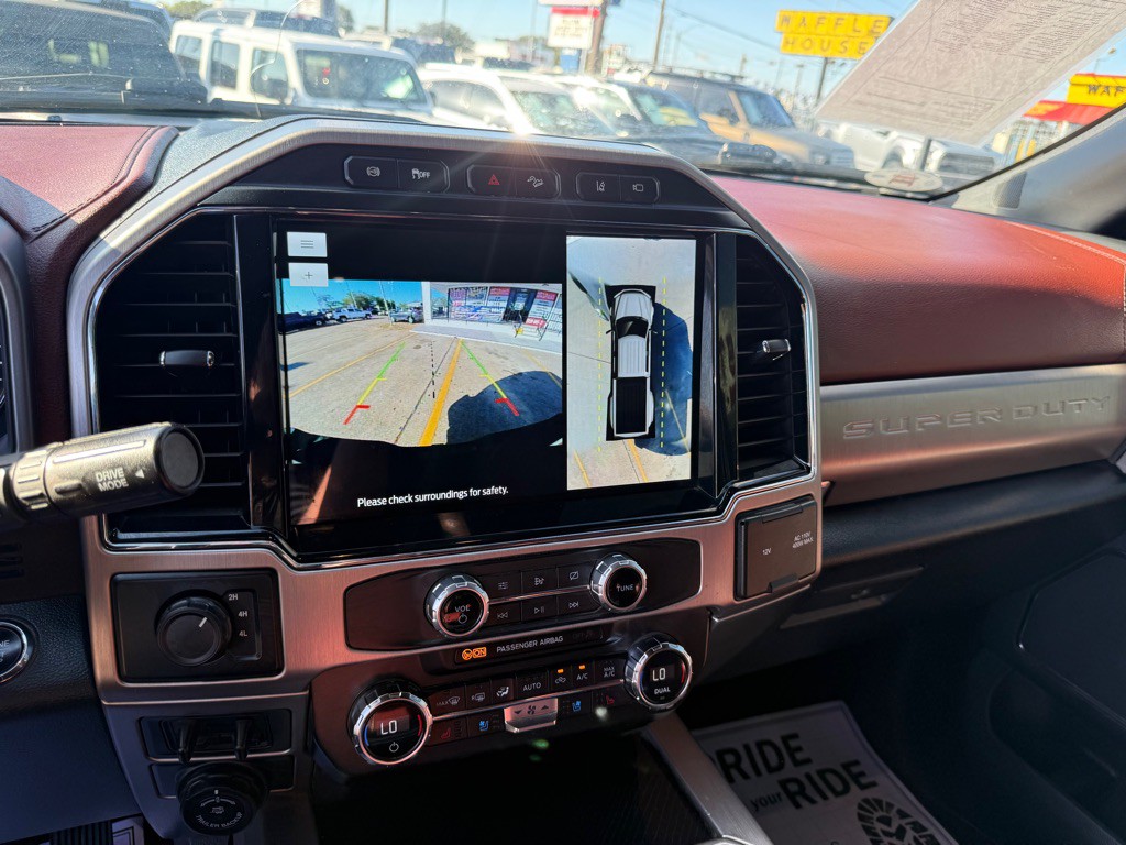 2022 Ford F-350 Image 25