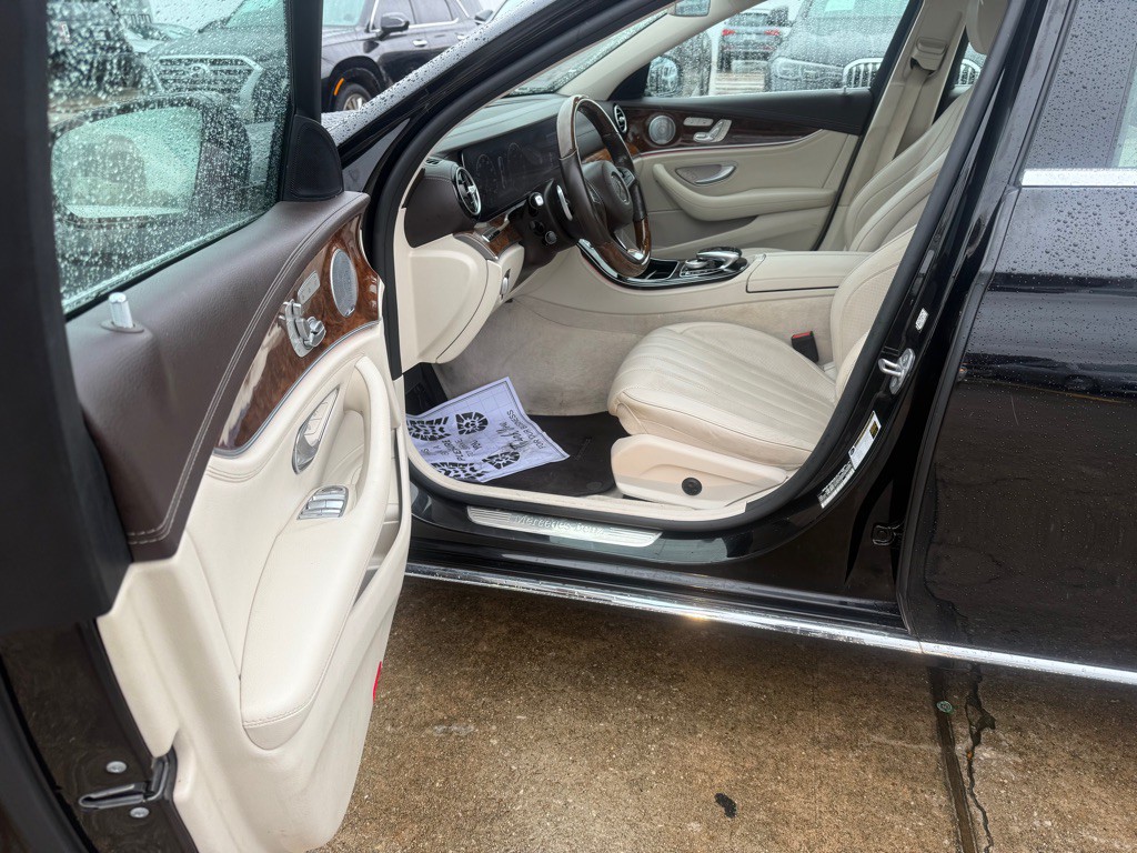 2018 Mercedes-Benz E-Class Image 16