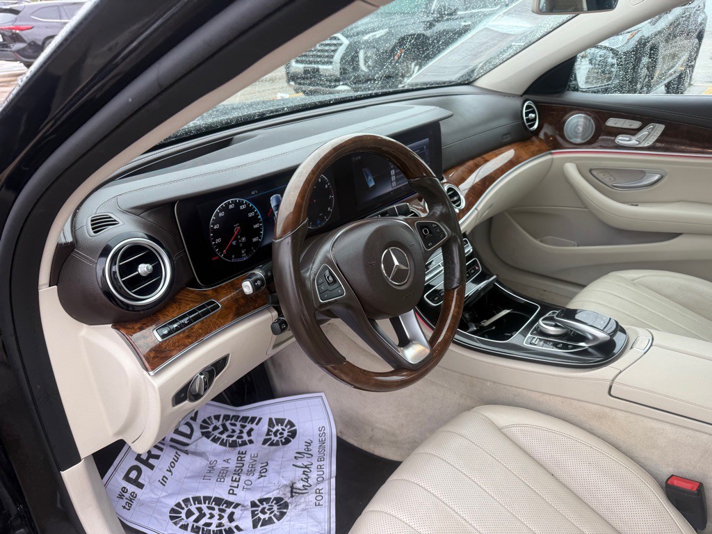 2018 Mercedes-Benz E-Class Image 18