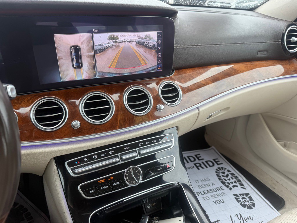 2018 Mercedes-Benz E-Class Image 22