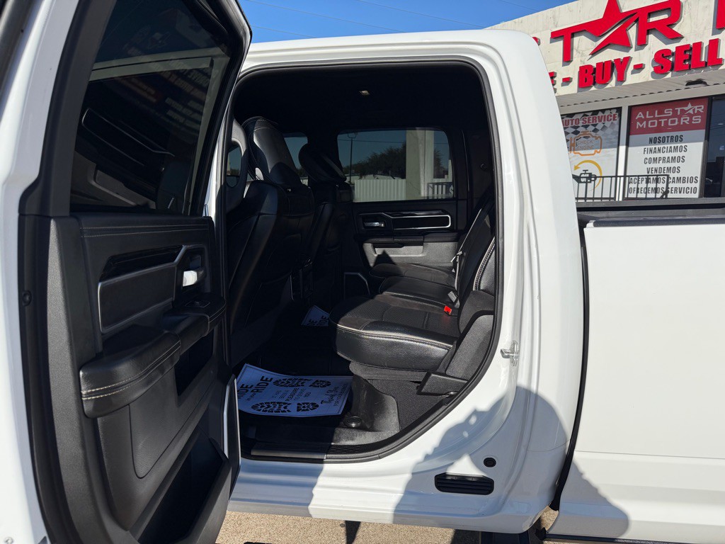 2021 RAM 3500 Image 3