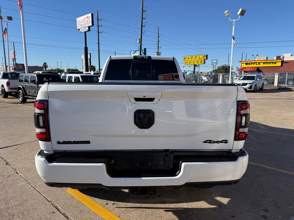 2021 RAM 3500 Image 4