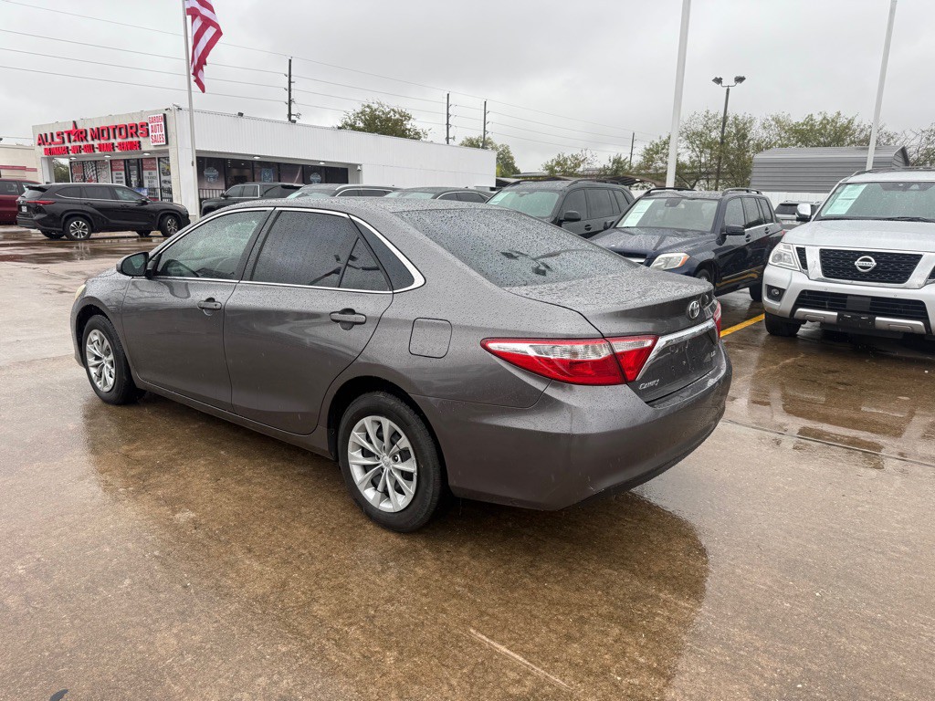 2015 Toyota Camry Image 5