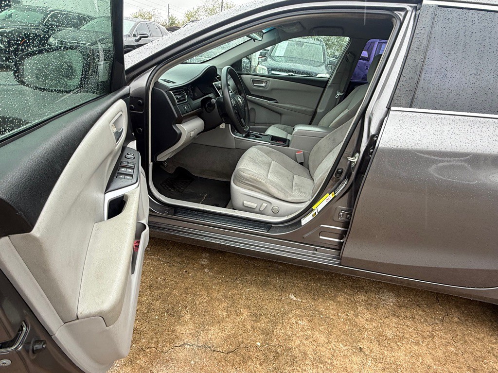 2015 Toyota Camry Image 7