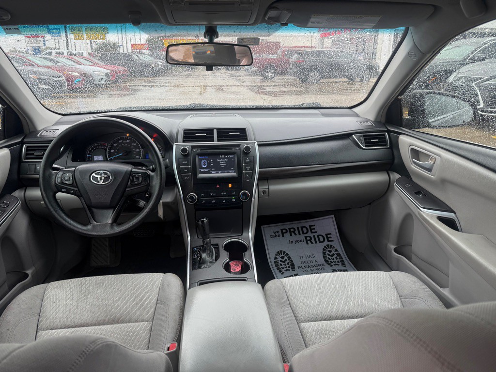 2015 Toyota Camry Image 8