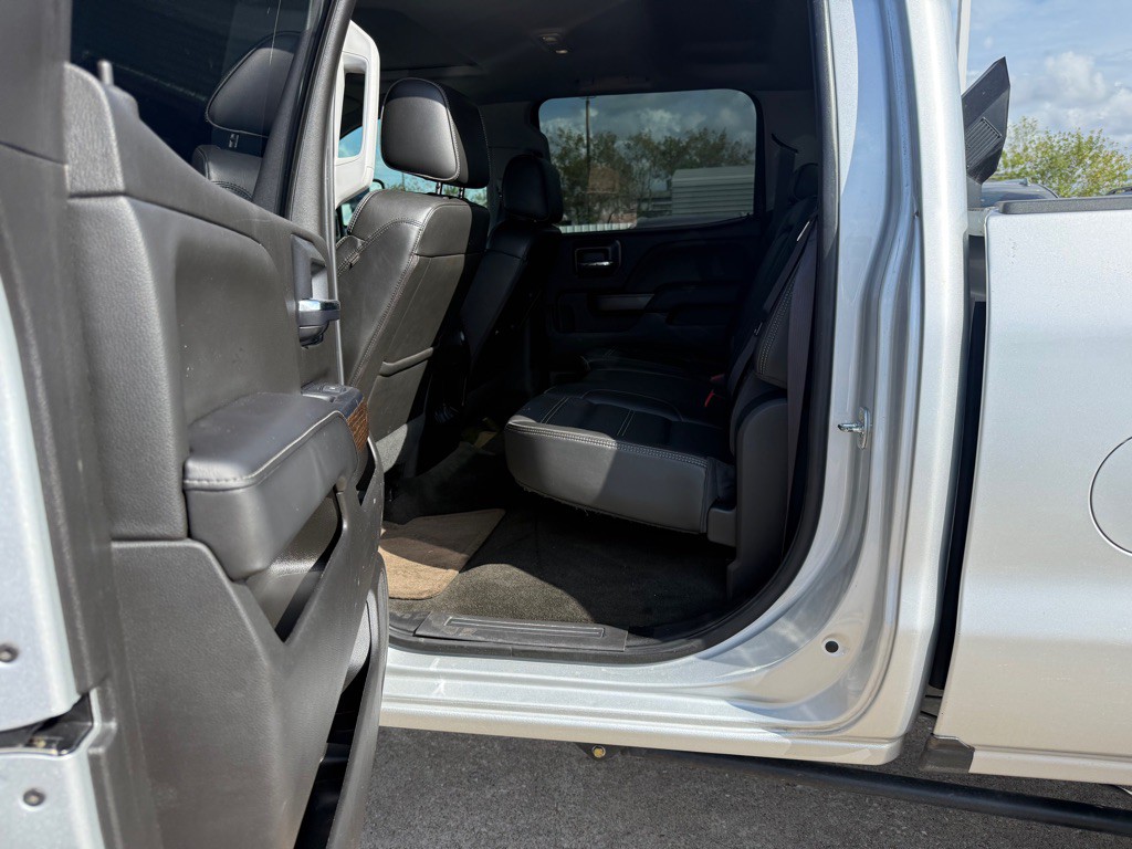 2017 GMC Sierra 2500 Image 8