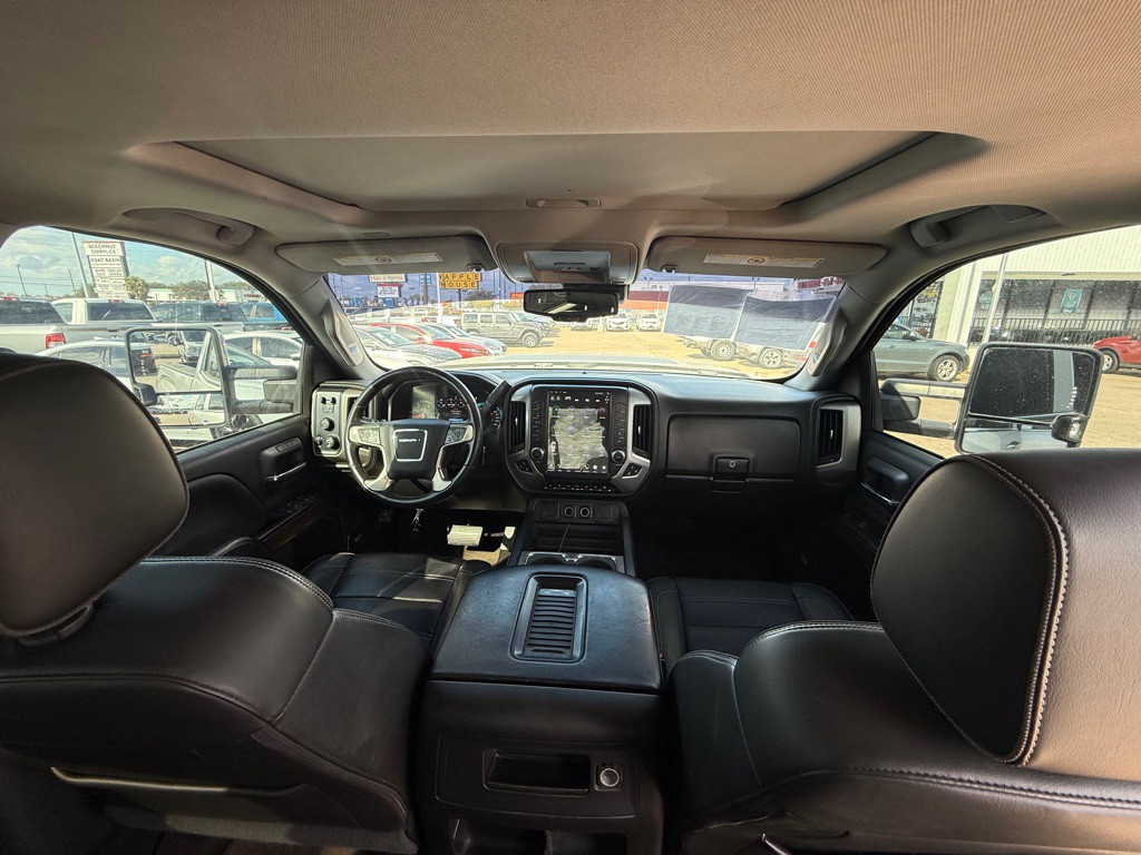 2017 GMC Sierra 2500 Image 14