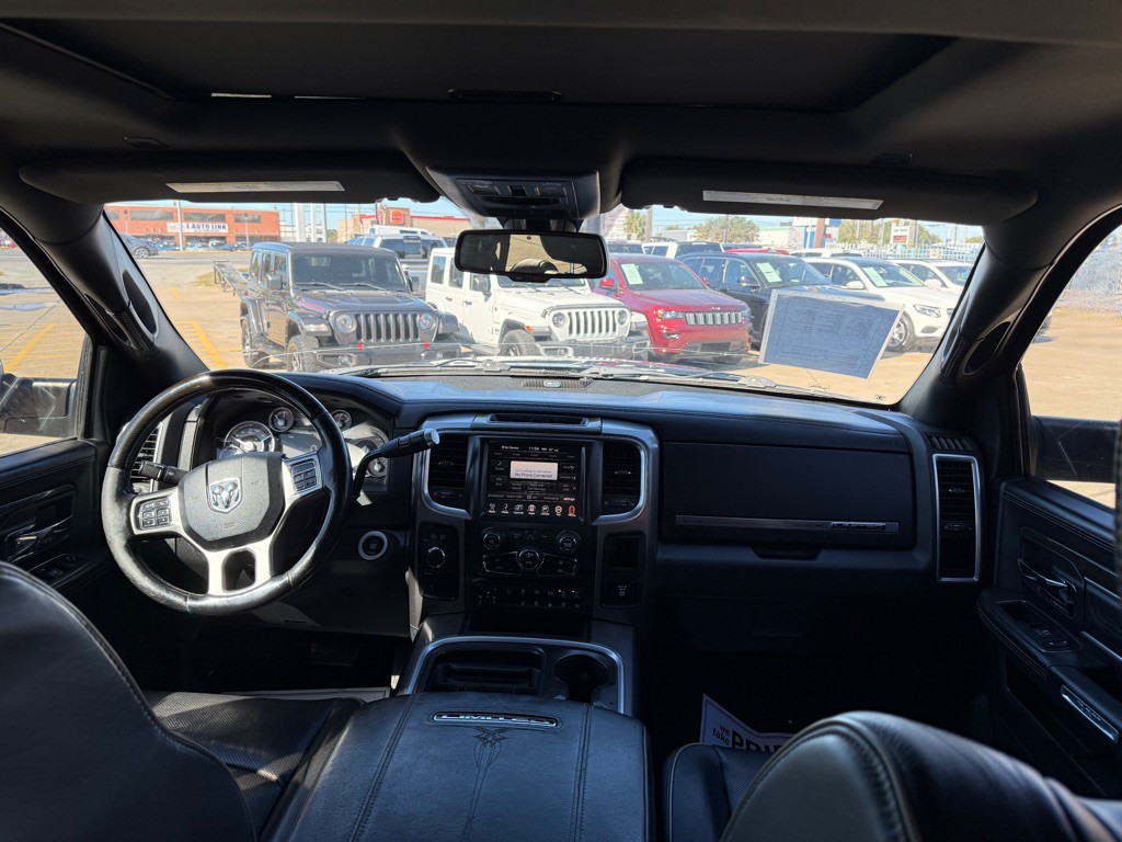 2017 RAM 3500 Image 10