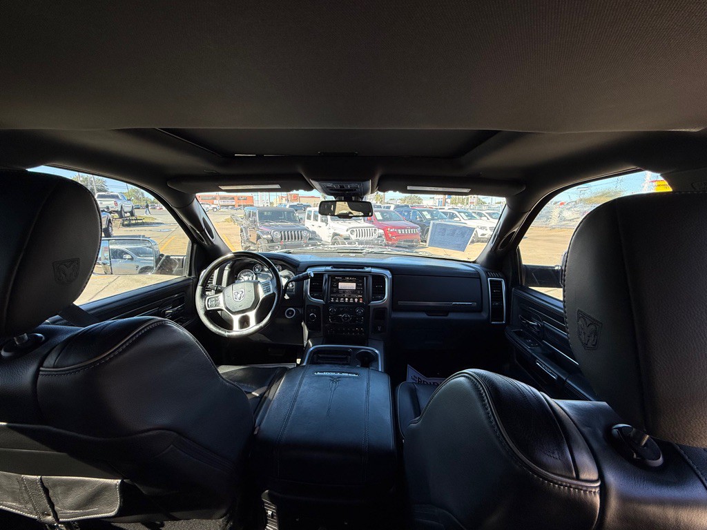 2017 RAM 3500 Image 11