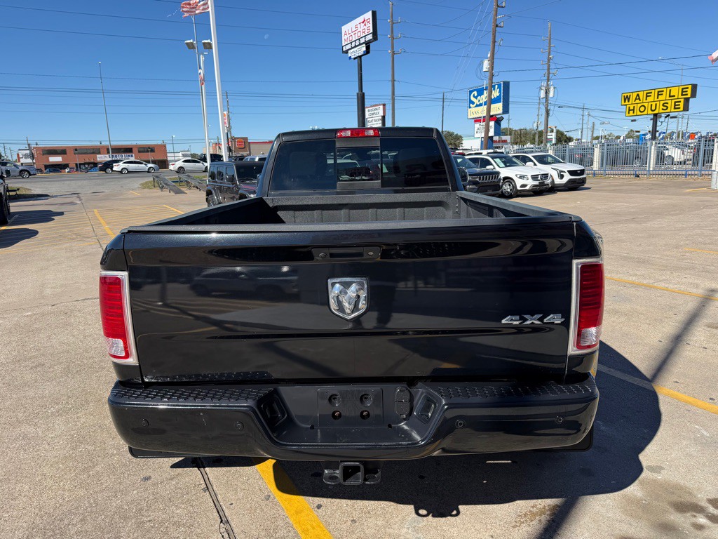 2017 RAM 3500 Image 12