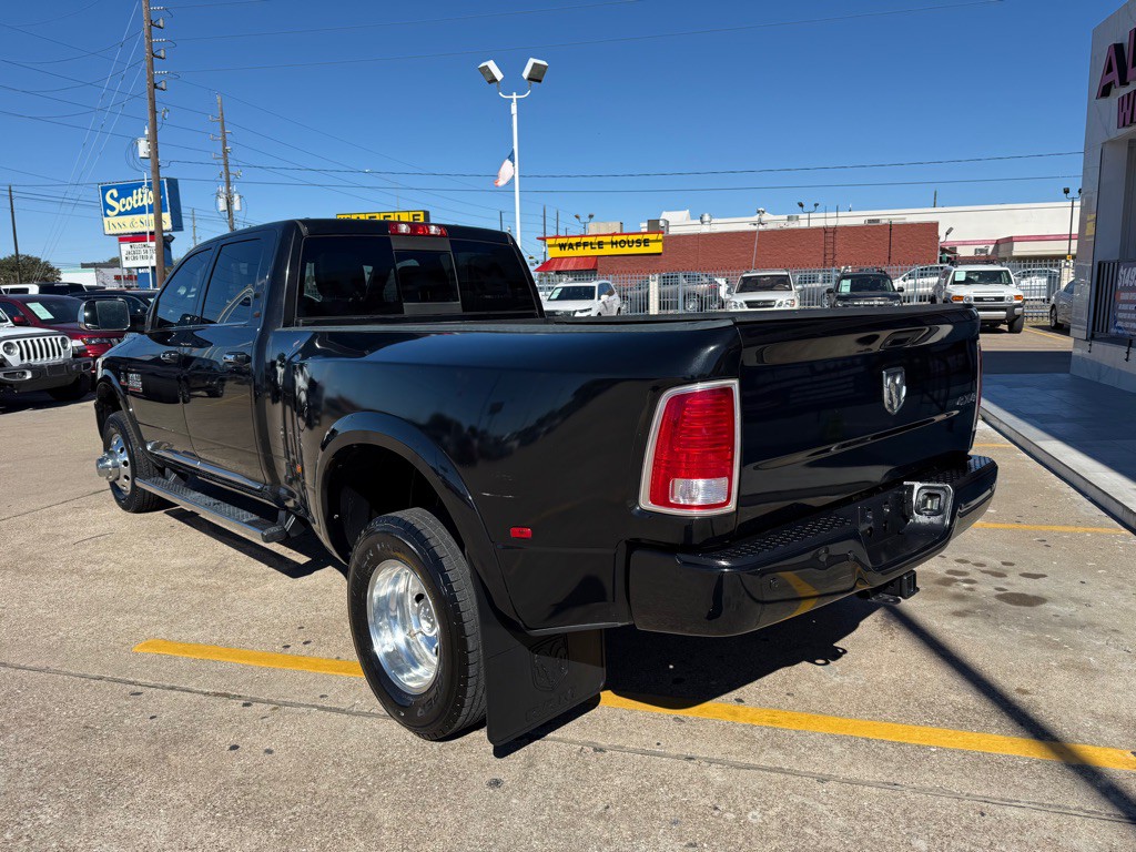 2017 RAM 3500 Image 16