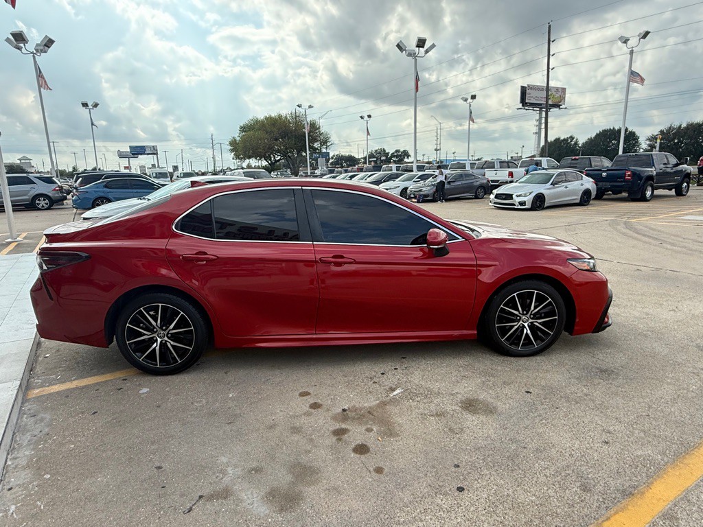 2022 Toyota Camry Image 11