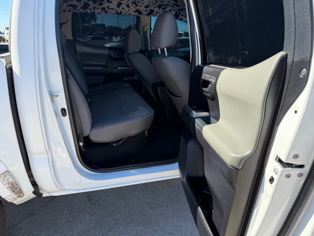 2019 Toyota Tacoma Image 11