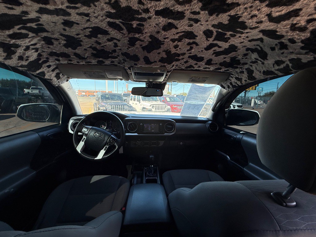 2019 Toyota Tacoma Image 18