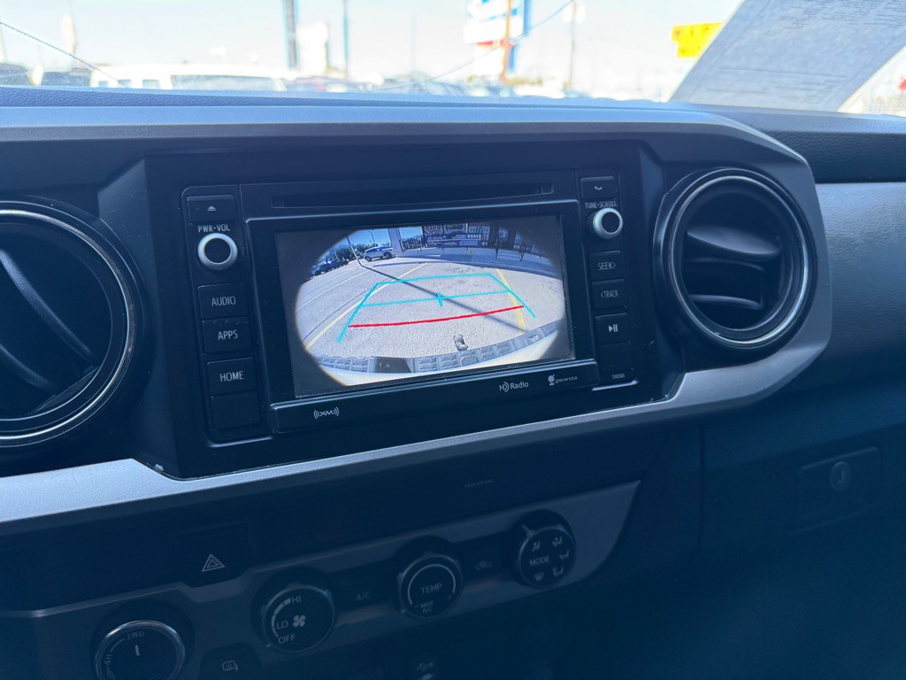 2019 Toyota Tacoma Image 22