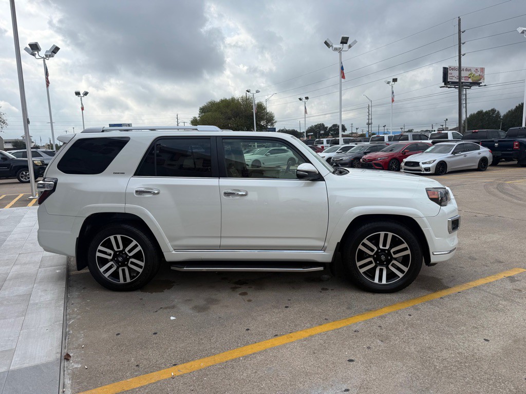 2019 Toyota 4Runner Image 4