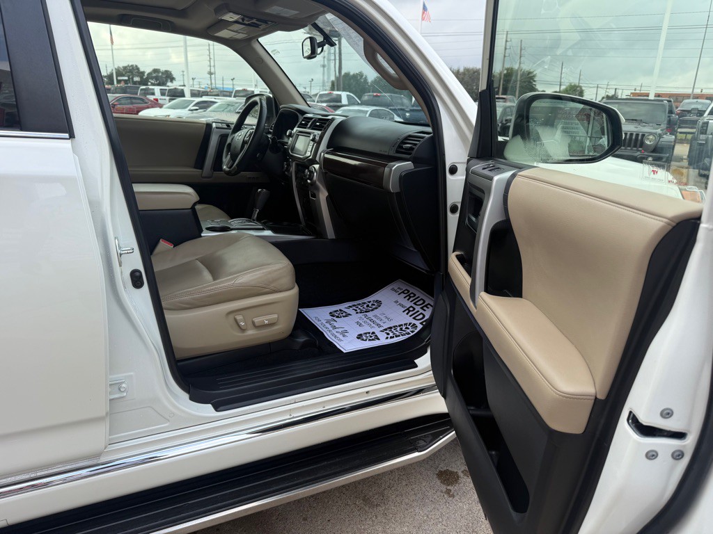 2019 Toyota 4Runner Image 5