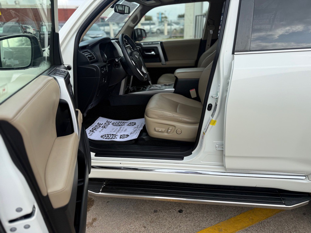 2019 Toyota 4Runner Image 12