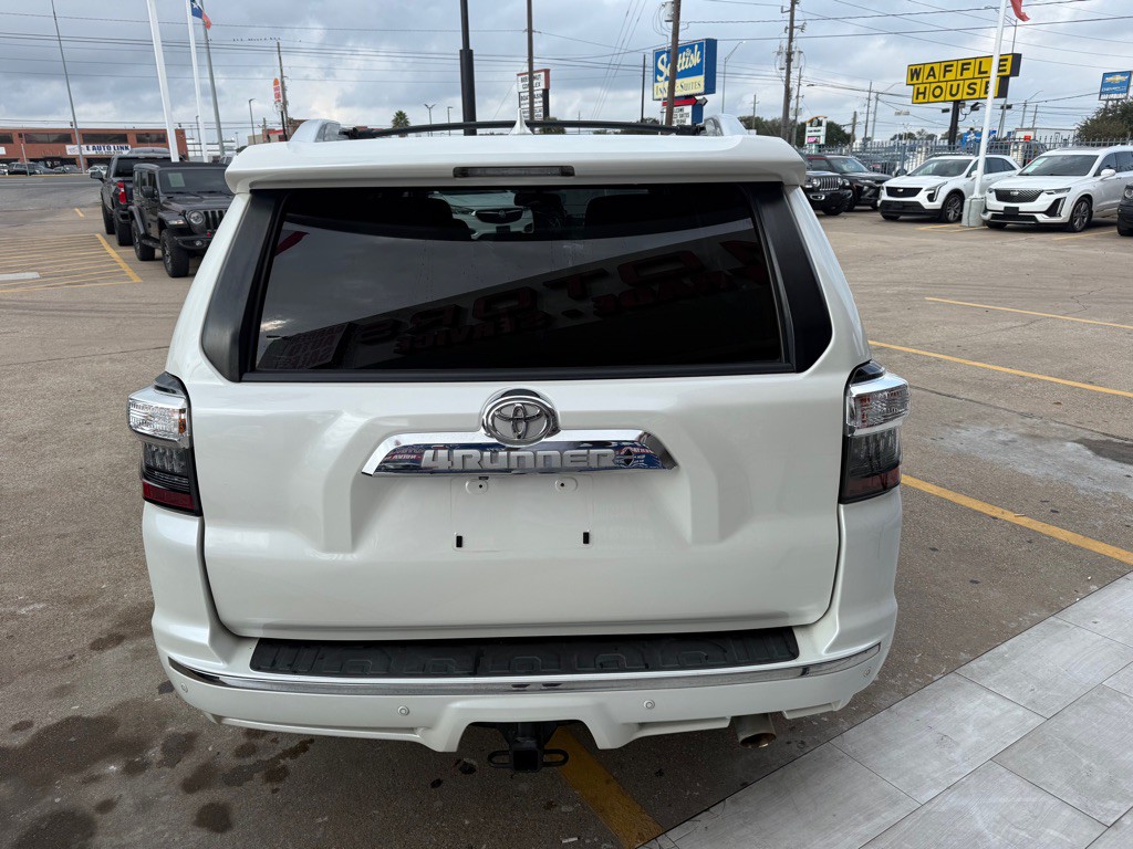 2019 Toyota 4Runner Image 14