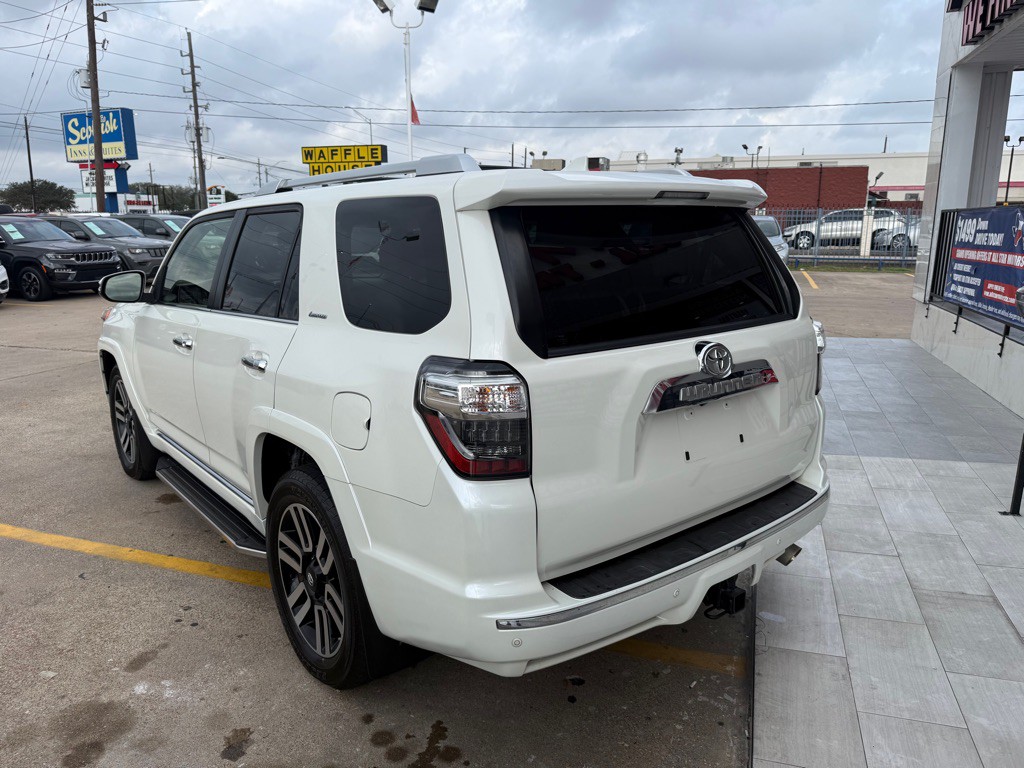 2019 Toyota 4Runner Image 15
