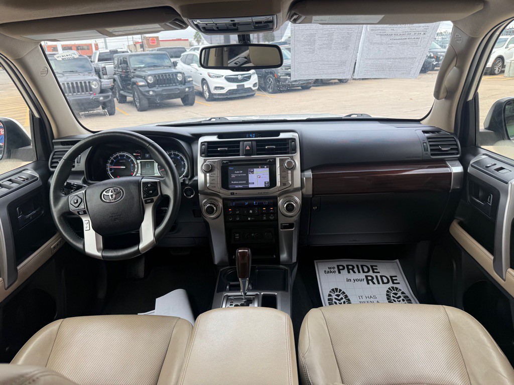 2019 Toyota 4Runner Image 16