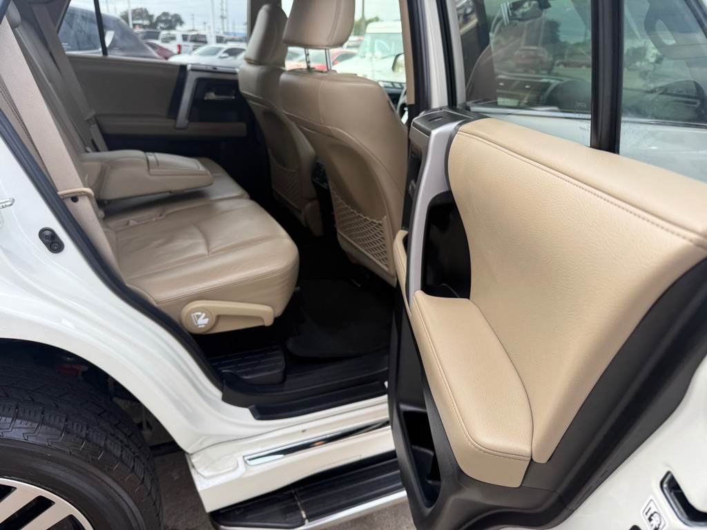 2019 Toyota 4Runner Image 20