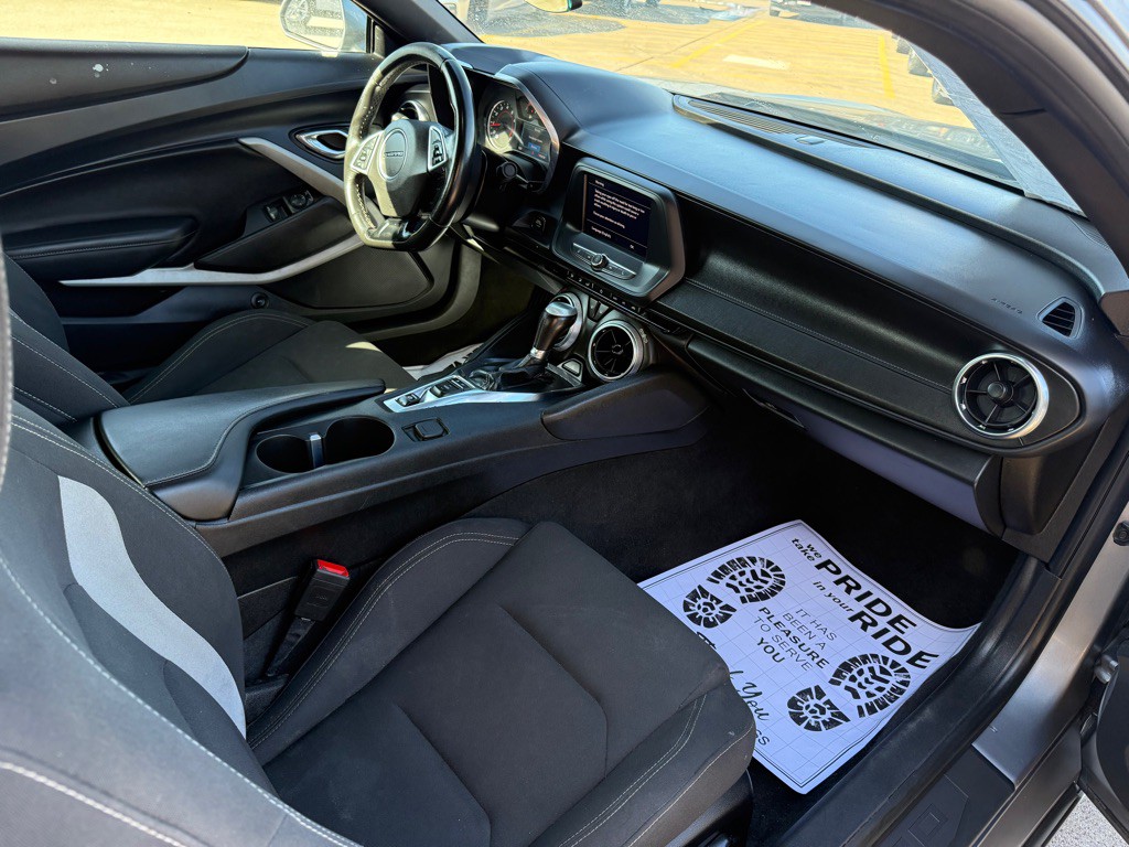 2022 Chevrolet Camaro Image 8