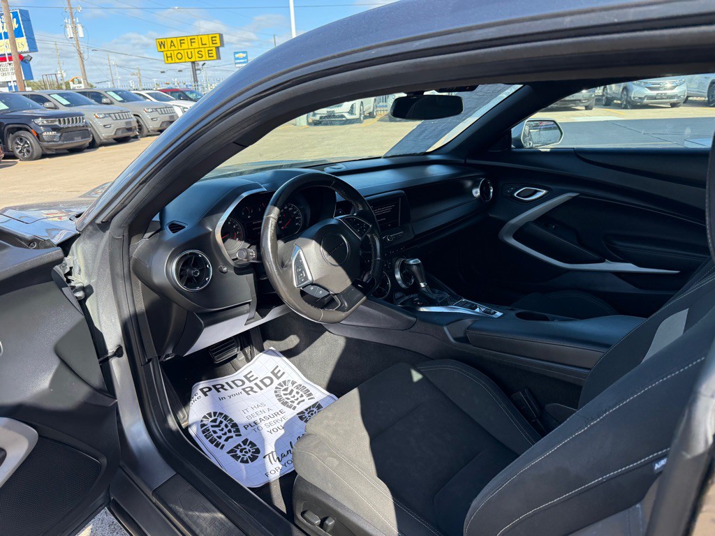 2022 Chevrolet Camaro Image 10