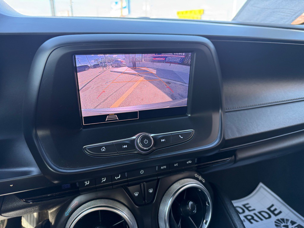 2022 Chevrolet Camaro Image 17