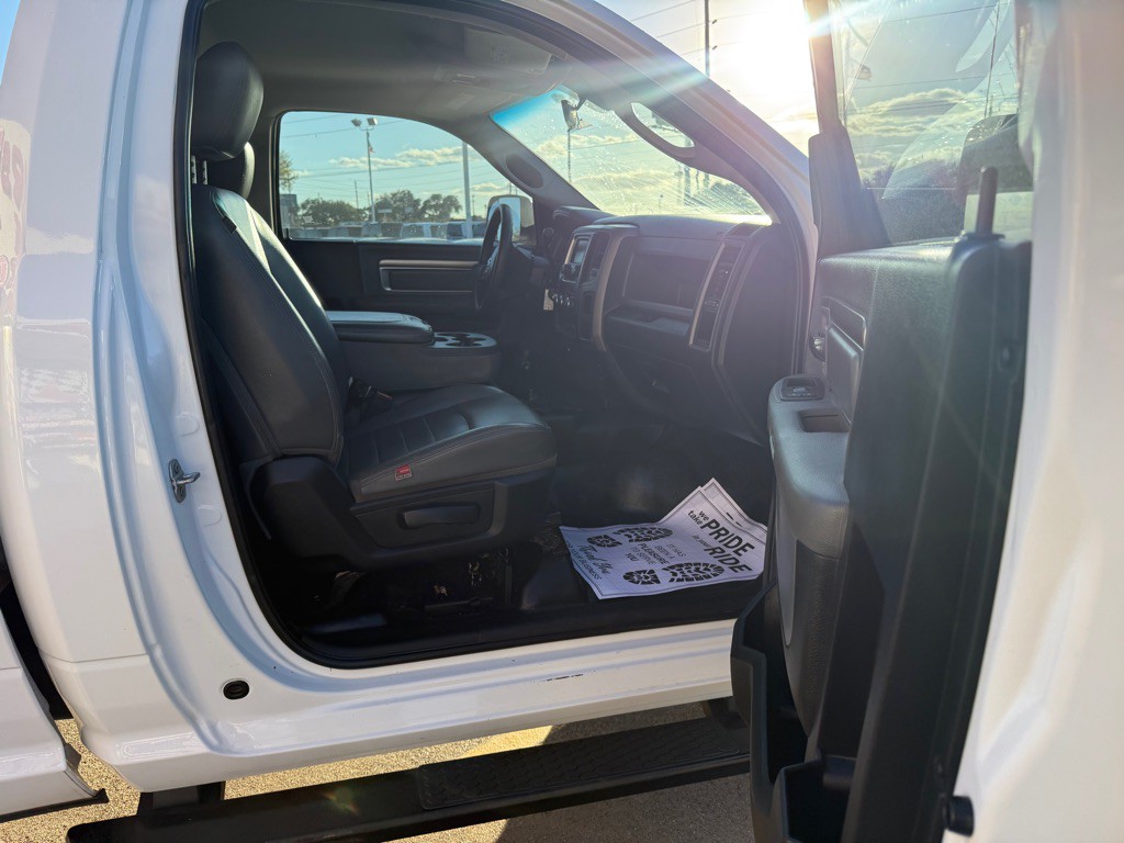 2018 RAM 3500 Image 7