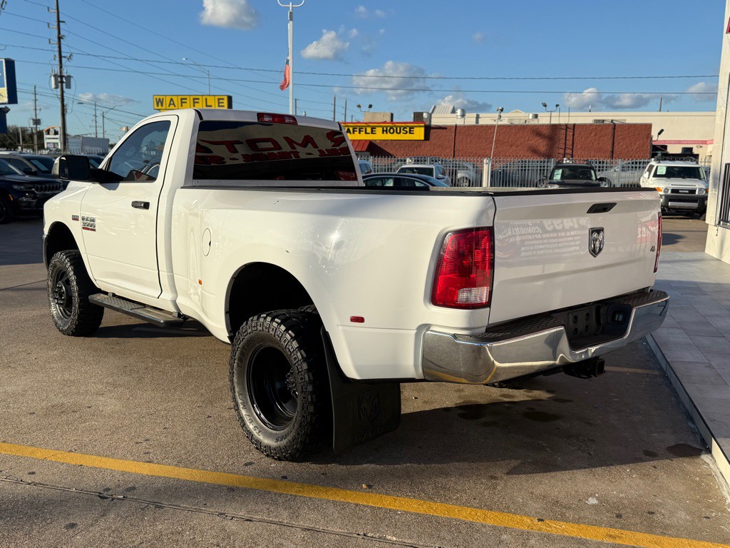 2018 RAM 3500 Image 9