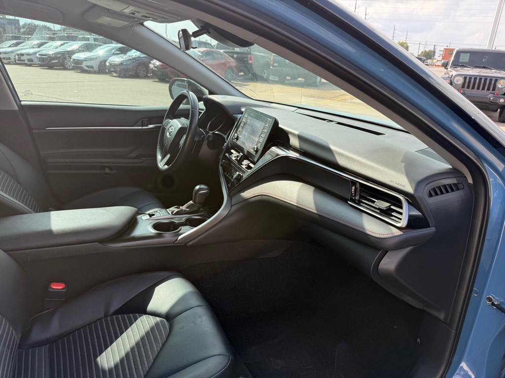 2022 Toyota Camry Image 7