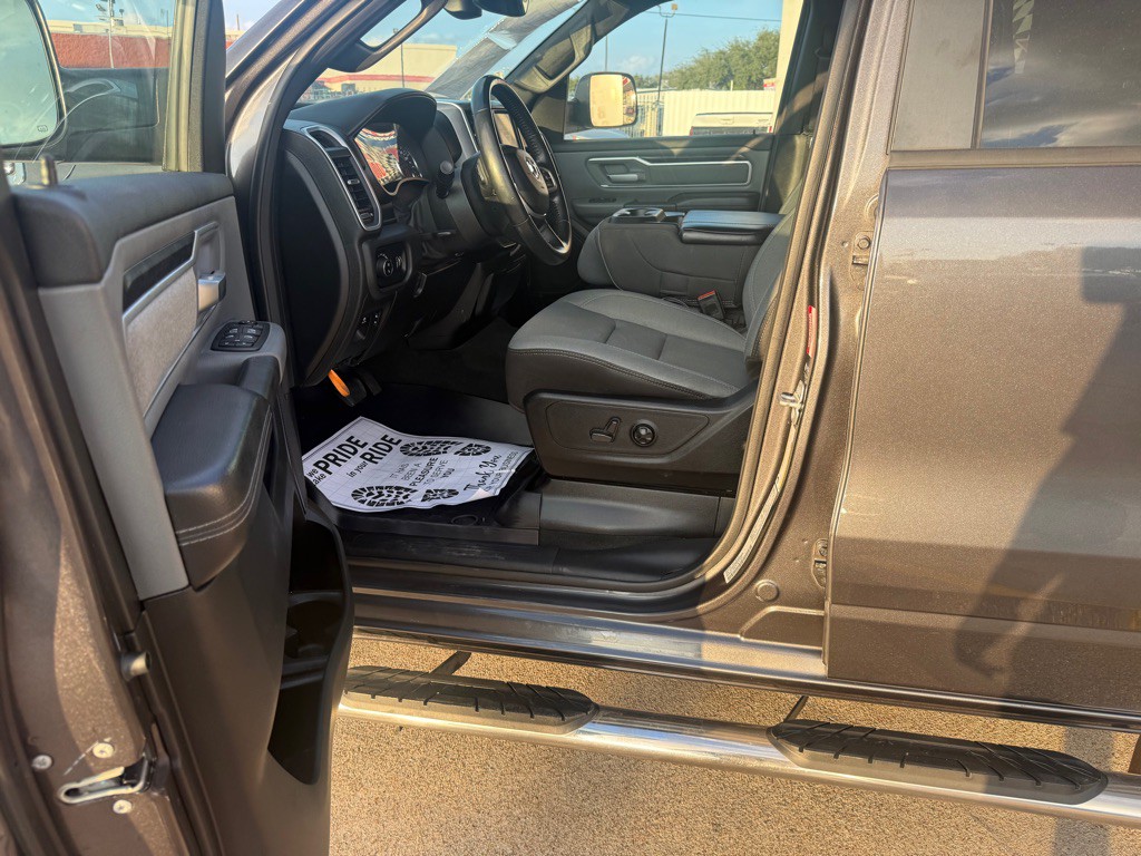 2021 RAM 1500 Image 9