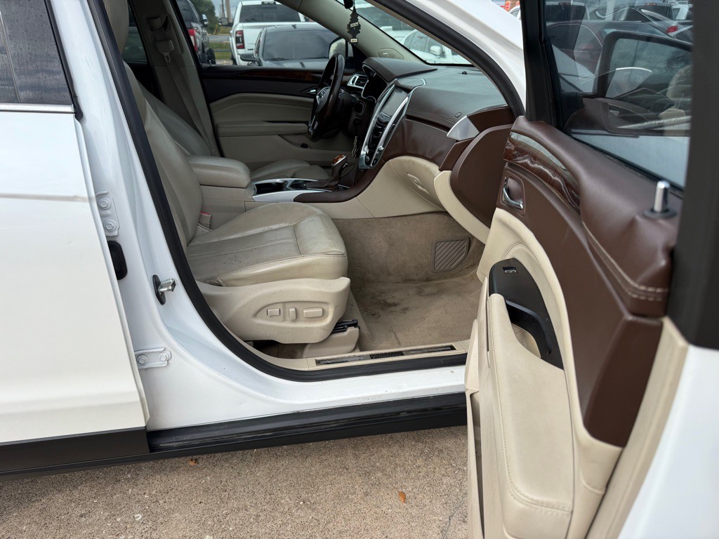 2015 Cadillac SRX Image 10