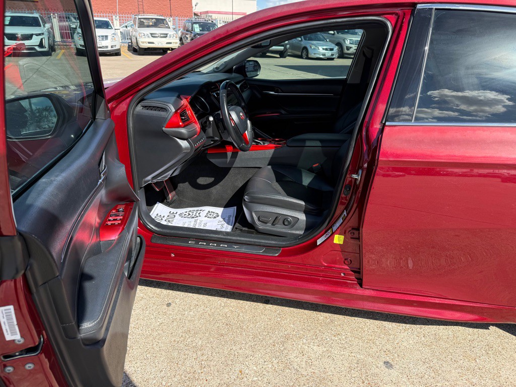 2018 Toyota Camry Image 11